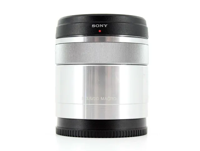sony-sel30m35-30mm-f3-5-makro-festbrennweite-aps-c-e-mount-objektiv-1-1-vergr-er image 1