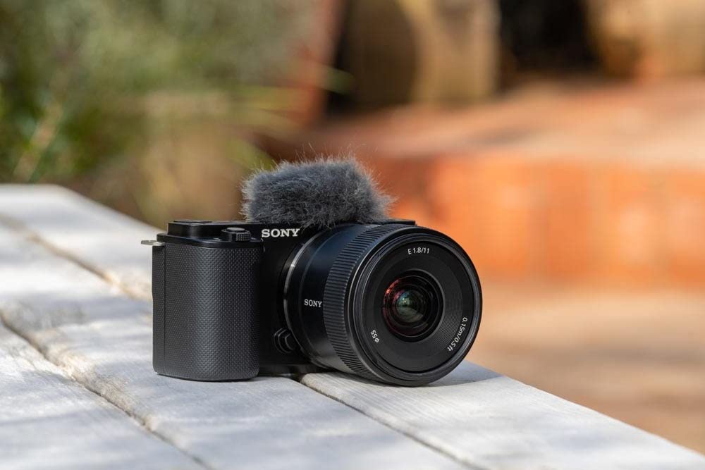 sony-sel11f18-11mm-f1-8-aps-c-ultra-weitwinkel-festbrennweite-e-mount-kompakt-li image 8