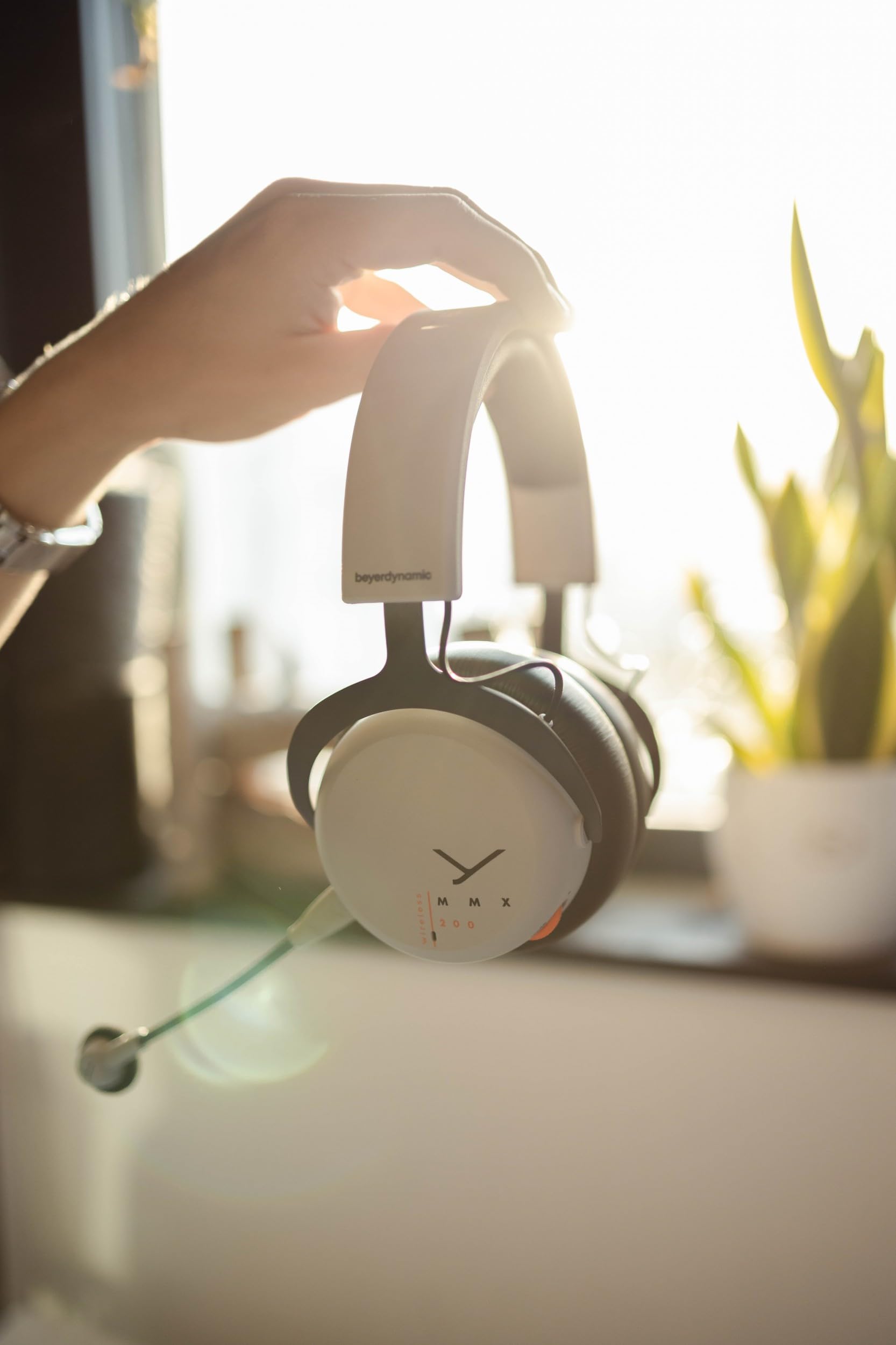 beyerdynamic-original-anschlusskabel-analog-usb-1-3-m-f-r-mmx-200-wireless-heads image 6