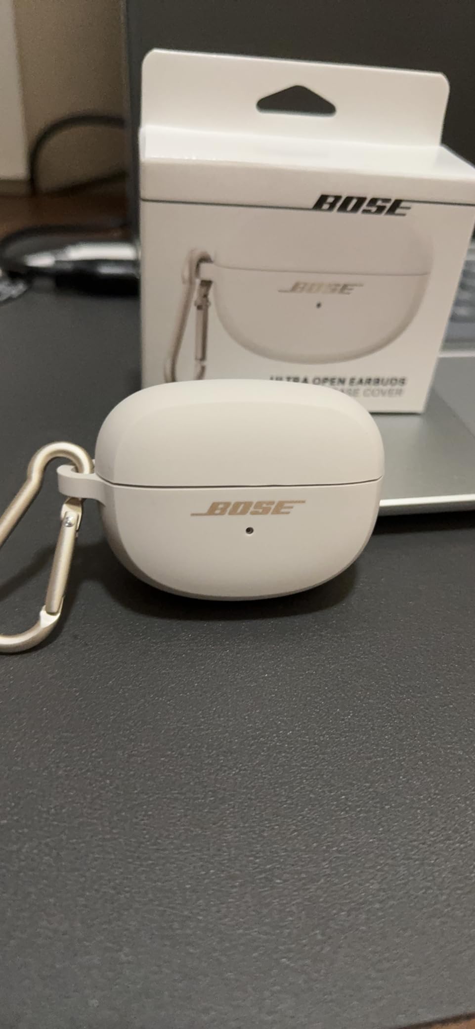 Gut, aber Preis für ein Etui