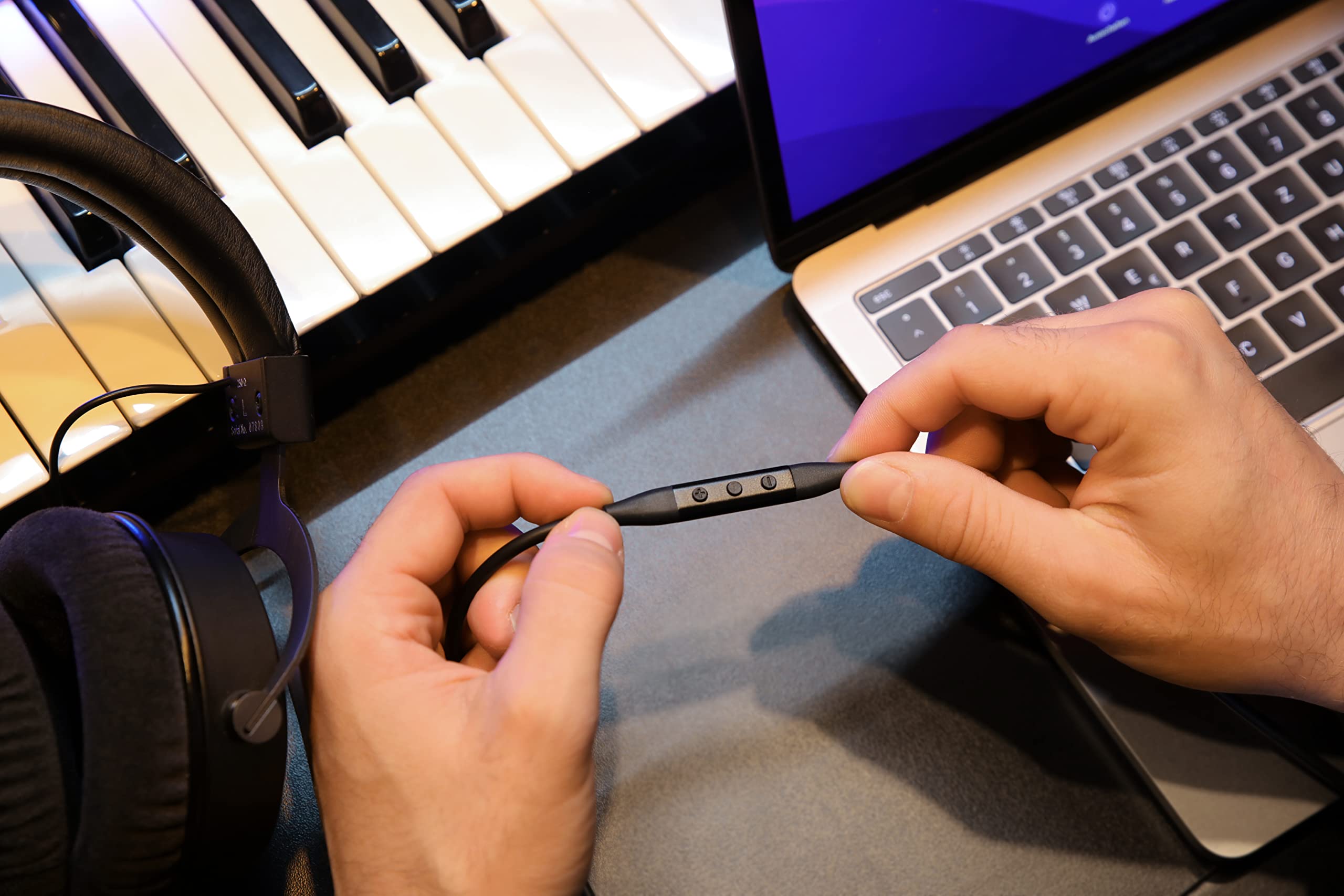 beyerdynamic-pro-x-lightning-kabel-apple-lightning-auf-mini-xlr-1-6-m-integriert image 5