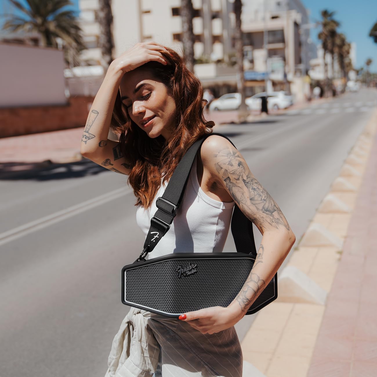 teufel-fender-x-rockster-cross-tragbarer-bluetooth-lautsprecher-steel-black-sond image 5