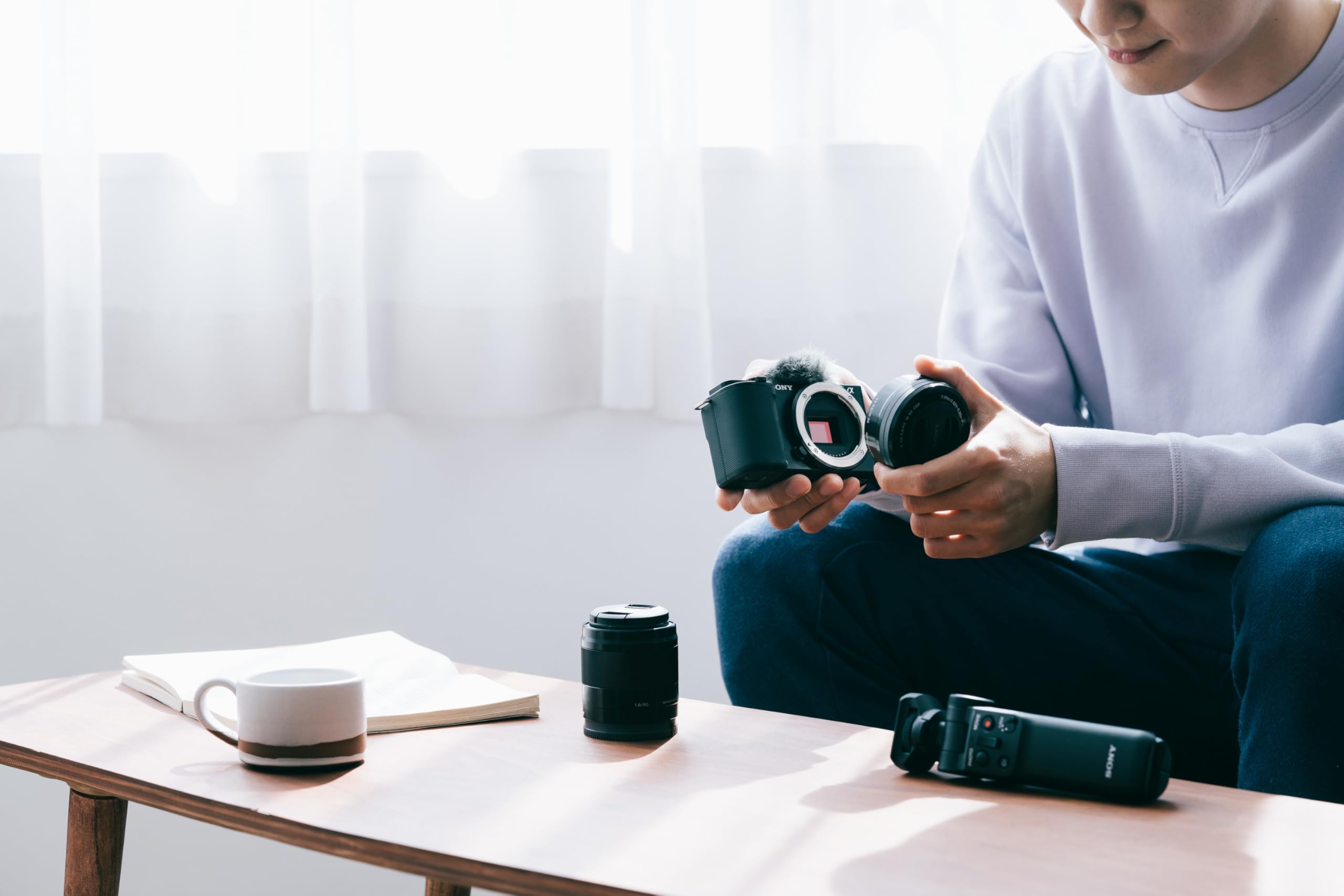 sony-zv-e10-aps-c-systemkamera-f-r-vlogging-4k-video-schwenkbares-display-real-t image 6