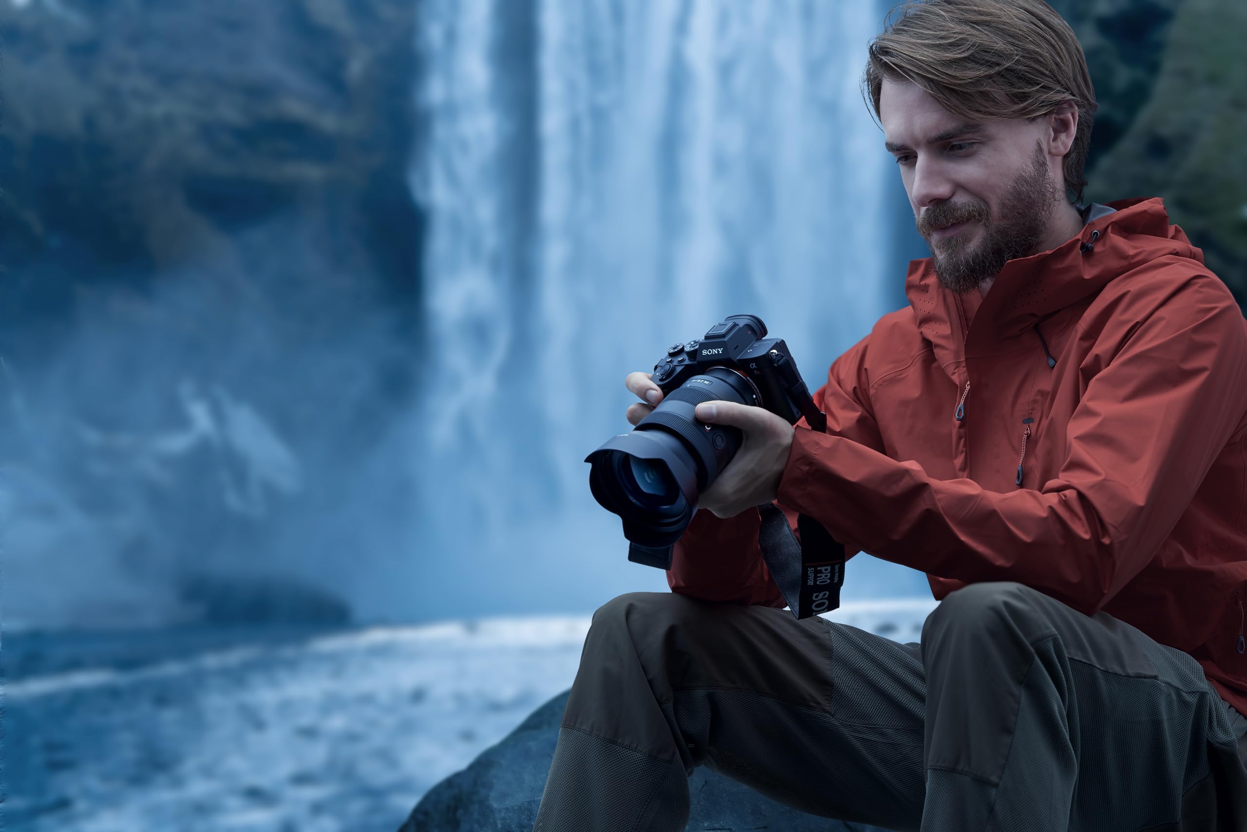 sony-alpha-7r-iv-vollformat-systemkamera-body-61-mp-exmor-r-cmos-4k-video-10-fps image 5