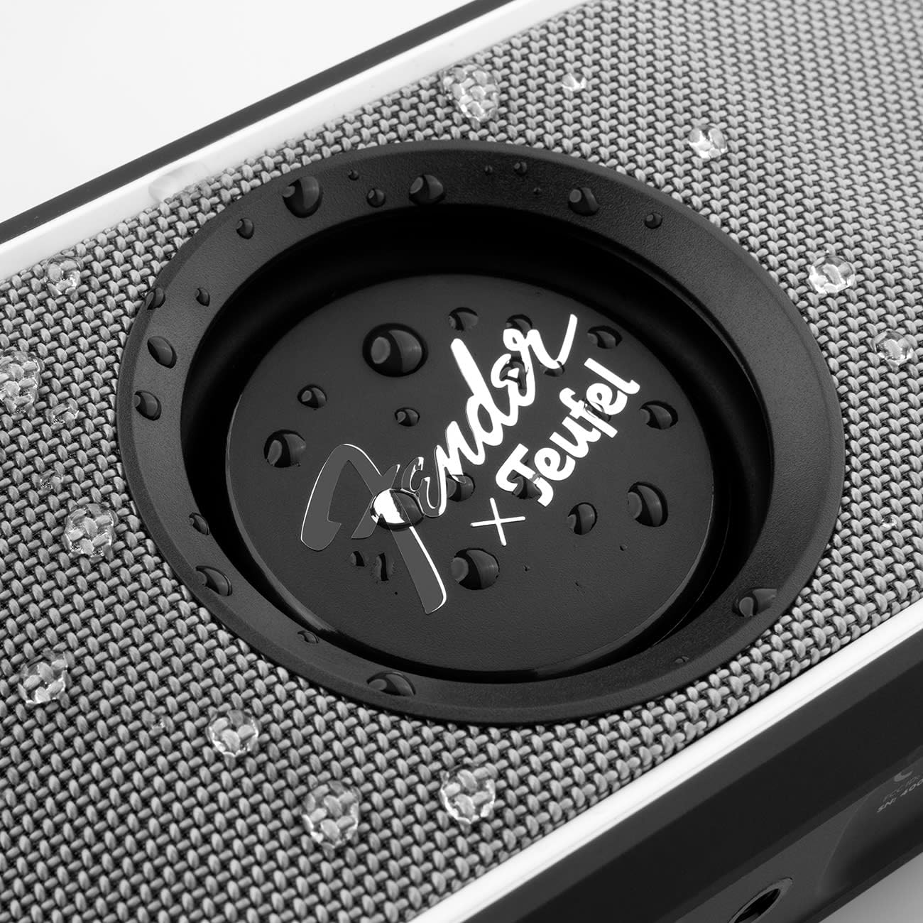 fender-x-teufel-rockster-go-2-bluetooth-outdoor-speaker-ip67-wasserdicht-28-h-ak image 4